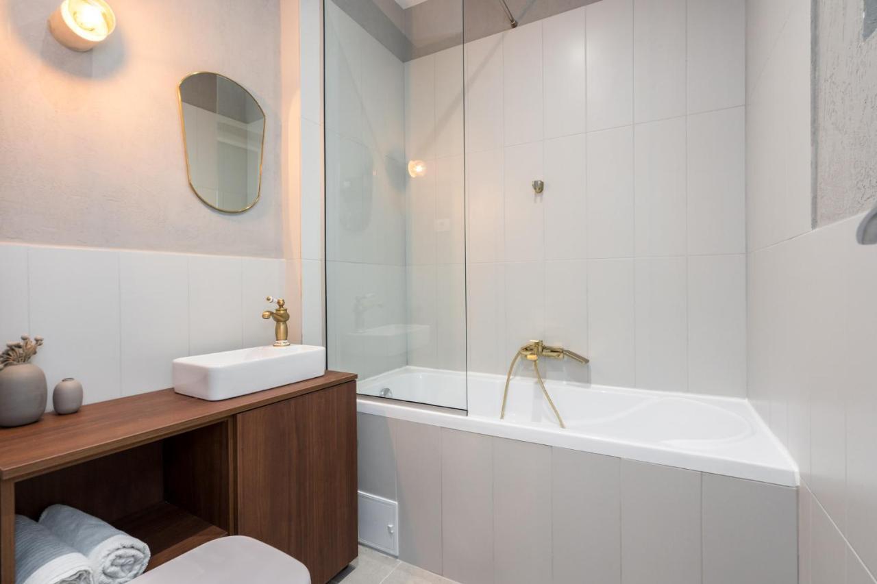 Crystal 3Bdr Apartment In Center 부쿠레슈티 외부 사진